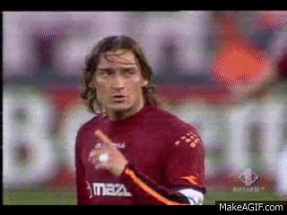 il 4 di totti a tudor|Totti vuota il sacco, il gesto del 4 alla Juve e il calcio a Balotelli .